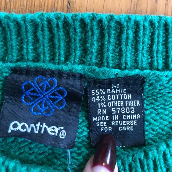 Y2K Vintage Preppy Argyle Holiday Sweater w. Poinsettia Flowers - Picture 5 of 11